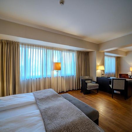 Hotel Rivo Timisoara Exterior foto